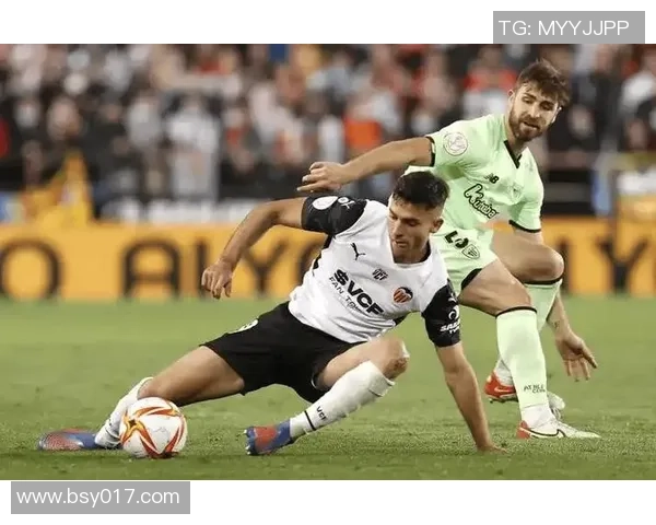 拉科鲁尼亚主场迎战巴伦西亚双方争夺西甲宝贵积分之战